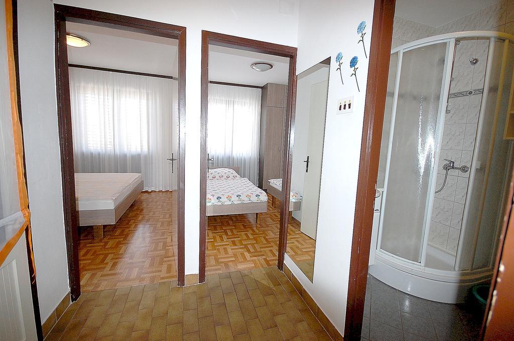 Apartments Jakobi By El-Pi Tours نجيفيش الغرفة الصورة