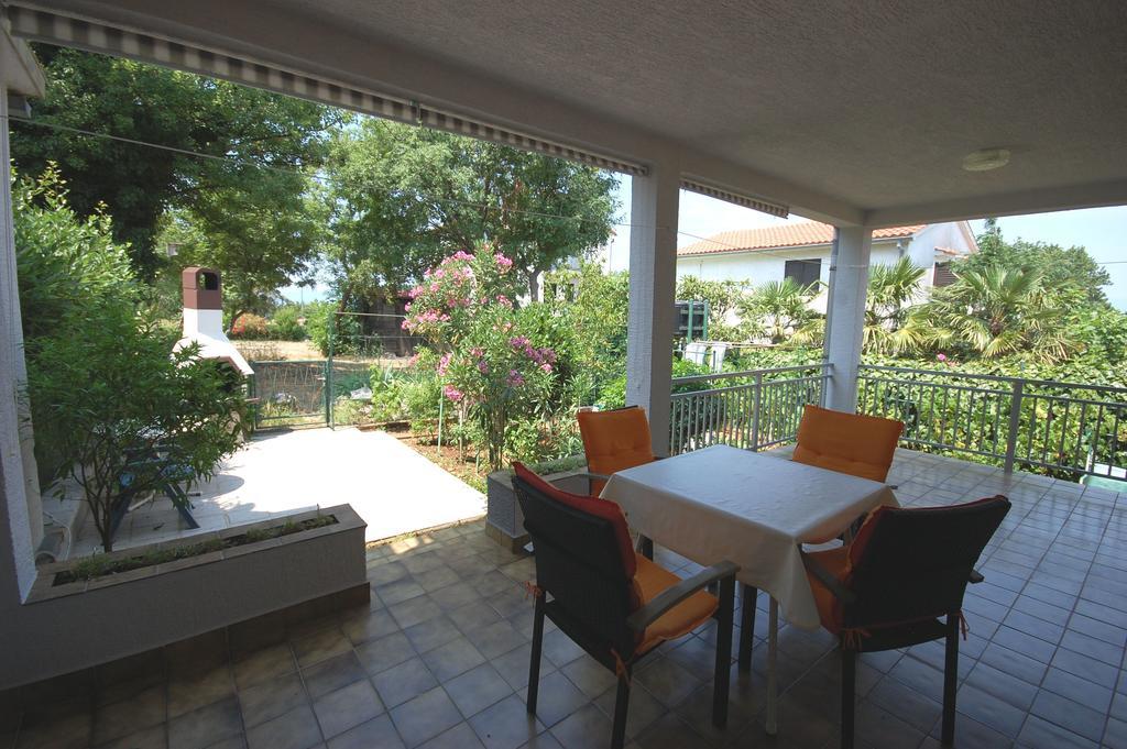 Apartments Jakobi By El-Pi Tours نجيفيش المظهر الخارجي الصورة