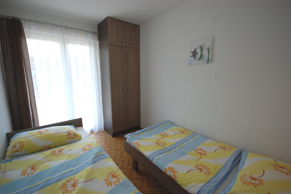 Apartments Jakobi By El-Pi Tours نجيفيش المظهر الخارجي الصورة